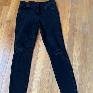 Women’s Distressed Black Jeans